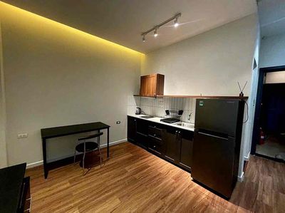Rent apartment 55 meters. A bedroom. A bathroom.