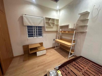 We need to rent a room to a woman.
