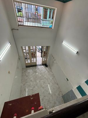 Lạc Long Quân, 1893 3, 11th District, second floor, 3 bedroom 3 toilets, 3.5 x12 meters.