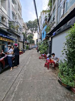 Nguyễn Tri Phương, 2 floors, 3 bedrooms, 4 x14 meters, 20 million a month.