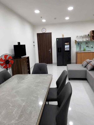 Rent a Sunrise Riverside apartment. A bedroom. 50 meters.