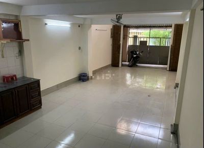 Four-and-a-half meters, Hà Tôn Quyền, three-story, three-room bathrooms.