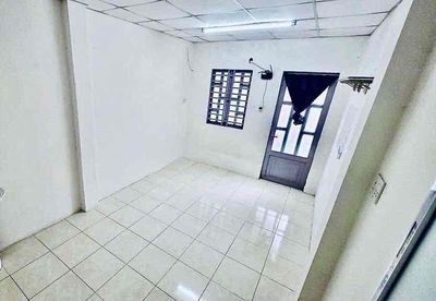 The entire alleyway of two bedrooms, two Nguyễn Bỉnh Khiêm toilets, District 1.