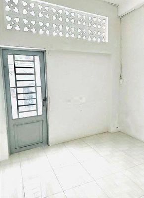 7 meters, 4th floor Thái Phiên, 1877 8, District 11. It's 11 million ath. (3 bedrooms, 3 toilets)
