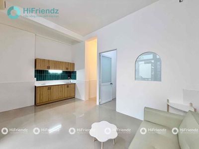 A kitchen-scol bedroom right on the throne.