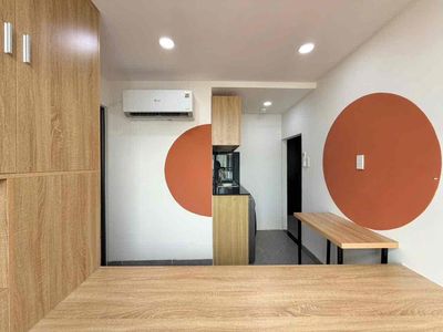It's the owner who just went out with a 16-room project - full interior.