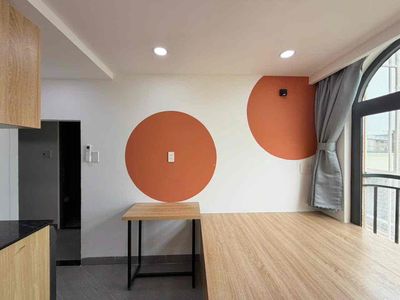 It's the owner who just went out with a 16-room project - full interior.