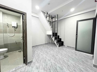 Superblock, 1 st floor, 1st floor, private parking lot, 24/7 security.