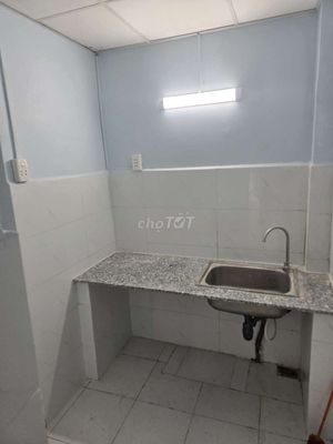 Renting a house near Lang University, one bedroom, a truck alley, for 3.5 million a month.