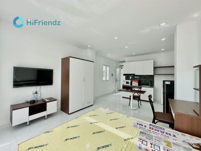 Rent a balcony studio full interior near Trần Não bridge