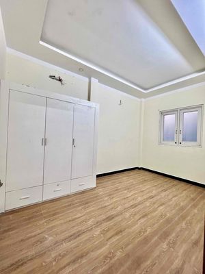 We'll have to rent an 8-foot-one-thirty-two-four-four-four-story bedroom three of the Parking Houses.