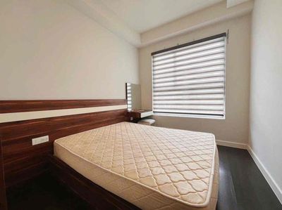 Rent a Golden Mansion apartment. Two bedrooms. A 50-mm bathroom near tsn airport.