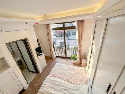 The balcony apartment is 35 meters of sunshine. Full of furniture near Phan Dian, Deng 1.