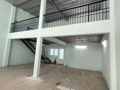 22 million port warehouses, area 8 x18 m plus a 50-metre-load T-virus
