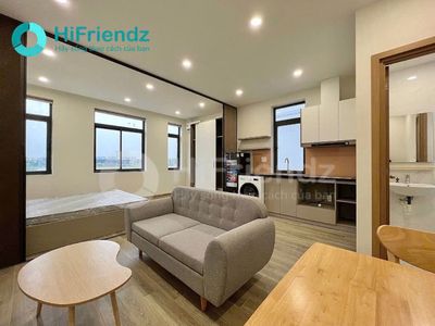The one bedroom ready - for pets - there's a quiet side - the quiet side