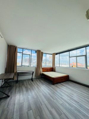 Rent the Đặng Thùy Trâm service apartment, Q. Bình Thạnh-- 5.5 million a month.
