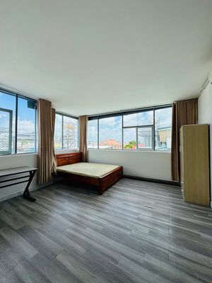 Rent the Đặng Thùy Trâm service apartment, Q. Bình Thạnh-- 5.5 million a month.