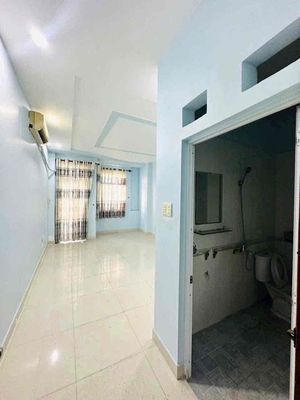 30th Street front house - long virtue (4 x18 M) - 4 bedrooms