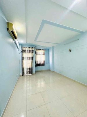 Renting cash houses at 30, 6(4 x18) 2 floors, 4 bedrooms, 3 clean toilets