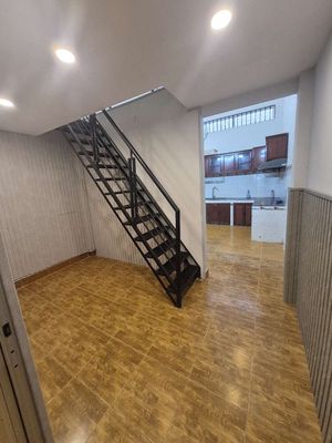 Rent 4 X18 M 1 float 3 Lê Trọng Tấn bedrooms