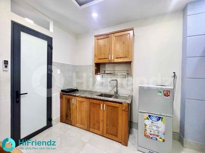 Rent a 3rd-degree-high-stall-shaped apartment - only take one car.