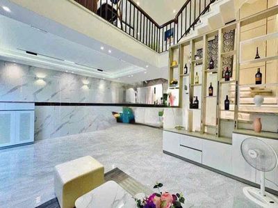 Rent the main house. Three bedrooms. Four full toilets.