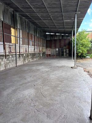 We'll have 500 meters to rent with a warehouse of 170 meters. Convenient 26 Wing A Bình Chánh