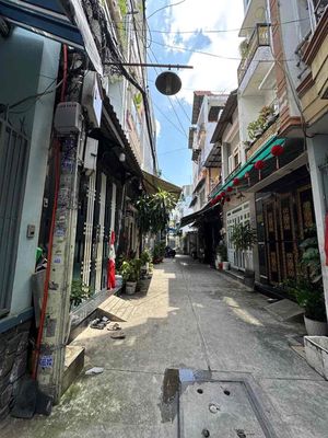 Nguyễn Sỹ Sách alley (4 x10 M) - 2nd floor bedroom is 8.5 million