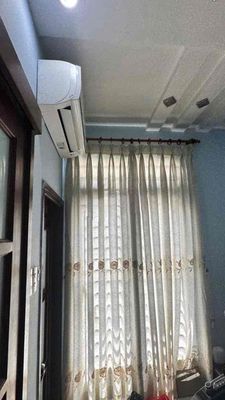 It's a 1 million-three-way Bàn Cờ main alley, 3/2 bedrooms, 3 interior toilets.