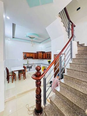 The whole Trịnh Đình Trọng, 3 stories, 4 bedrooms, 3 toilets, near the Pills.
