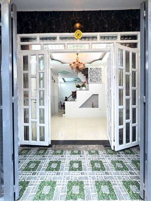 The whole Trịnh Đình Trọng, 3 stories, 4 bedrooms, 3 toilets, near the Pills.