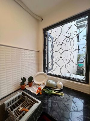 Room Lê Văn Sỹ.