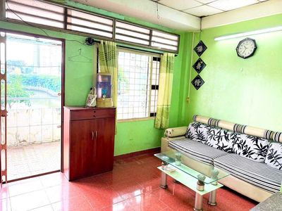 Rent a Ho Chi Minh City building.