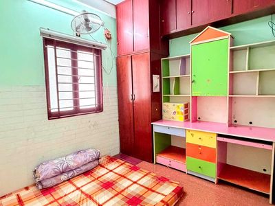 Rent a Ho Chi Minh City building.