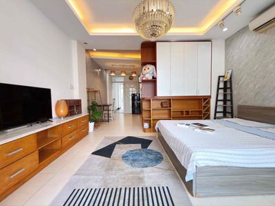 Penthouse right here VinCom Cộng Hoà 11 million full interior 90 m2