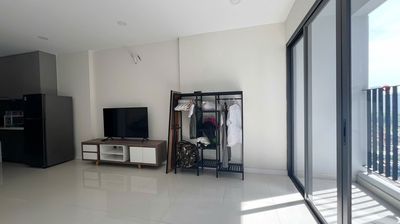 For the Rent Officetel Lavida Plus 7 37 meters, there's furniture, at 9.5 million a month.
