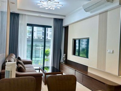 Rent an EARC 71 m2 at 14 million per month in a row.