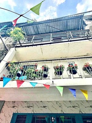 Nice house. 1 million. L. Nguyễn Huy Lượng, Bình Thạnh 037. Two bedrooms.
