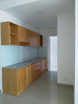 Rent an empty apartment at 7 million.