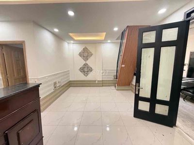 House 1 :1 .1 .2 bedroom 2 6 x 6 m Hẻm 380 Lê Văn Lương Near Lottlemart