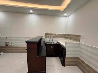 House 1 :1 .1 .2 bedroom 2 6 x 6 m Hẻm 380 Lê Văn Lương Near Lottlemart
