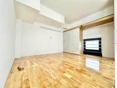 One room - kiot at the end of the weight load - 95% - $3 million a month.