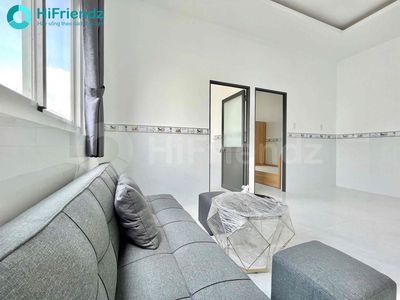 The mini apartment is two bedrooms. A big bathroom right next to the fifth district's office.