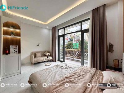 Clear the apartment full of furniture now Nguyễn Ảnh Thủ.