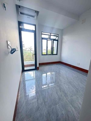 Rent the new service apartment at 185th Street.
