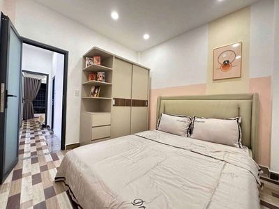 Let's rent Nguyễn Văn Lượng, right at the Super Ceredo-2 bedroom 2 toilets -- 9.5 million.