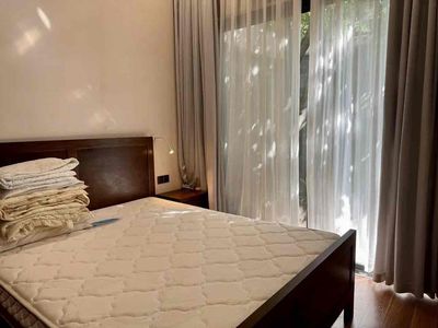 Rent a one-room room at the time near Wong Lê Văn Sỹ County 1.