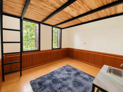 Renting Rooms for Home Window near aeon new Mount