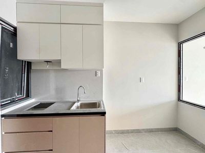 Rent the apartment. A full bedroom. A big, big, big, big, big, fancy, college.
