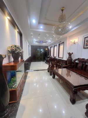 Rent an alley house. Two-thirty-four-oh. A Nguyễn Thiện Thuật-7.